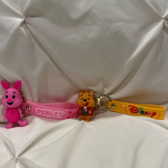Disney Piglet & Pooh Figure Wrist Keychain Keyring Bag charm NEW 2 piece set! - Picture 3 of 7